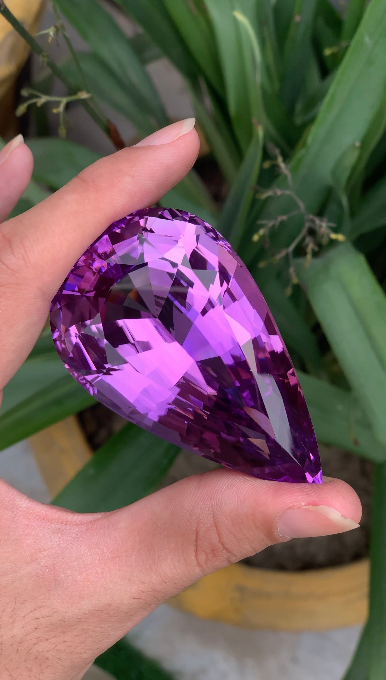 Deep Pink Kunzite Gemstone from Afghanistan – 477 Ct Museum Size Collector Gem – Investment Stone