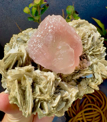 Pink Fluorite on Mica from Pakistan , 1436 gram