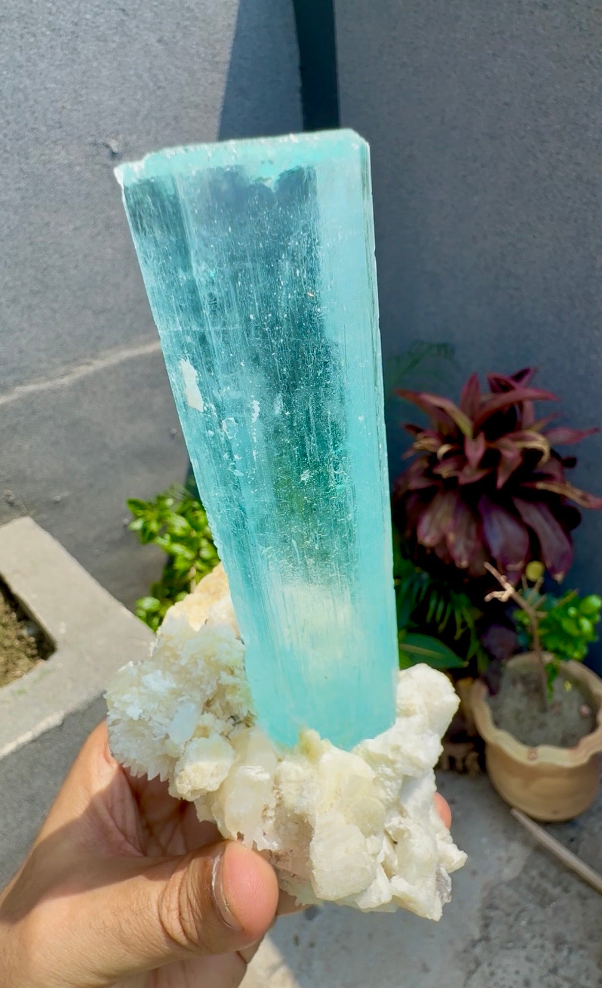 Aquamarine specimen from Pakistan, 570 gram