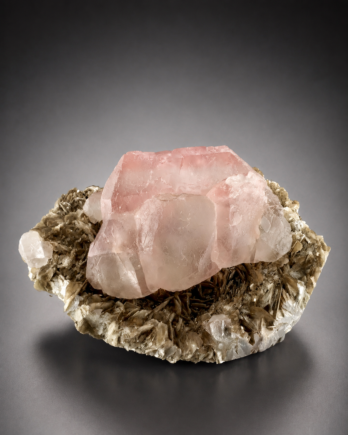 Pink Fluorite on Mica Matrix from Chumar Bakhoor Pakistan, 1619 gran