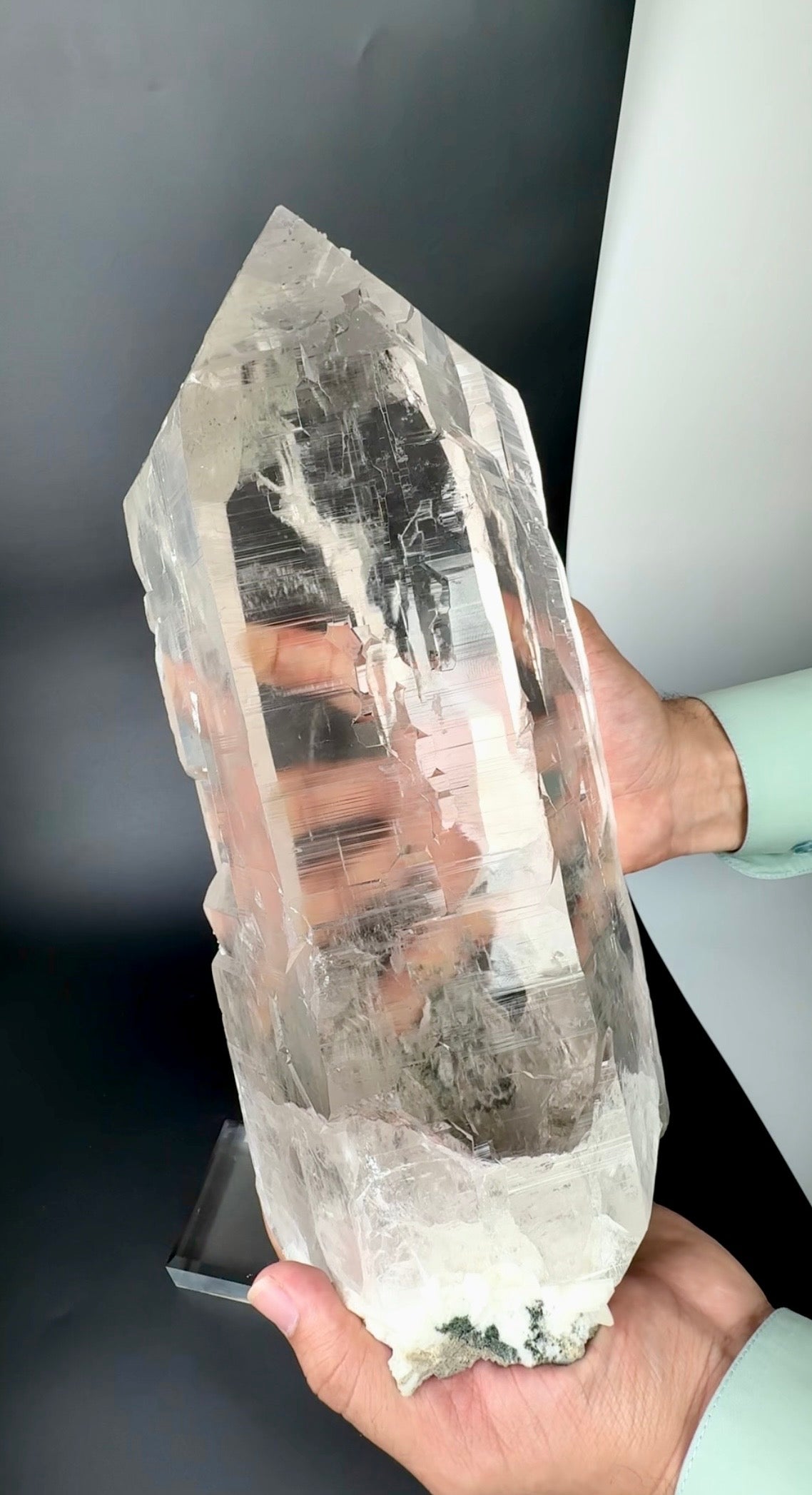 Museum Grade Clear Quartz from Tormik Pakistan, 6915 gram