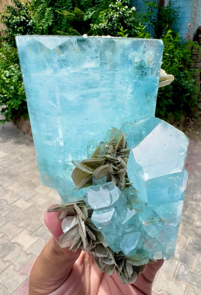 Aquamarine with Muscovite from Pakistan, 738 gram