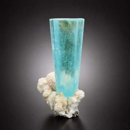 Aquamarine specimen from Pakistan, 570 gram