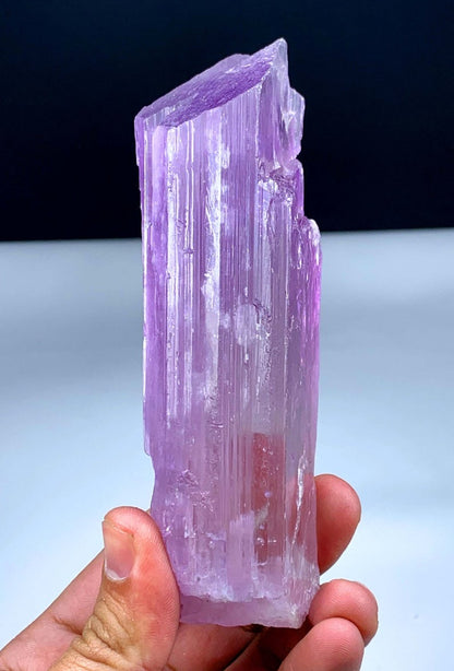 Natural Pink Color Kunzite Crystal, Raw Kunzite Stone, Crystal Sepcimen, Kunzite Gemstone, Kunzite Crystal from Afgahnistan - 417 gram