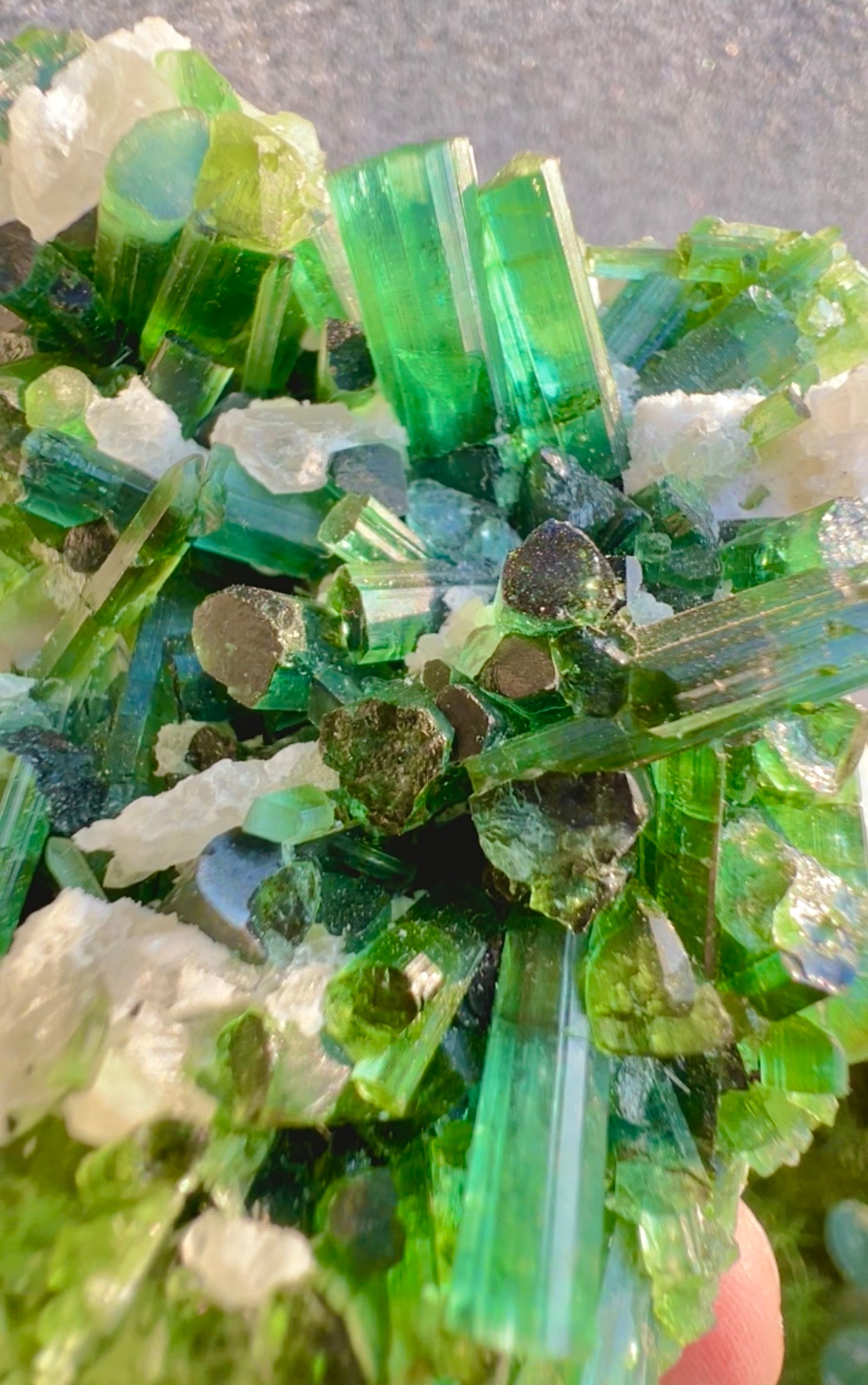 Green Tourmalines with Pink Kunzite from Afghanistan, 291 gram