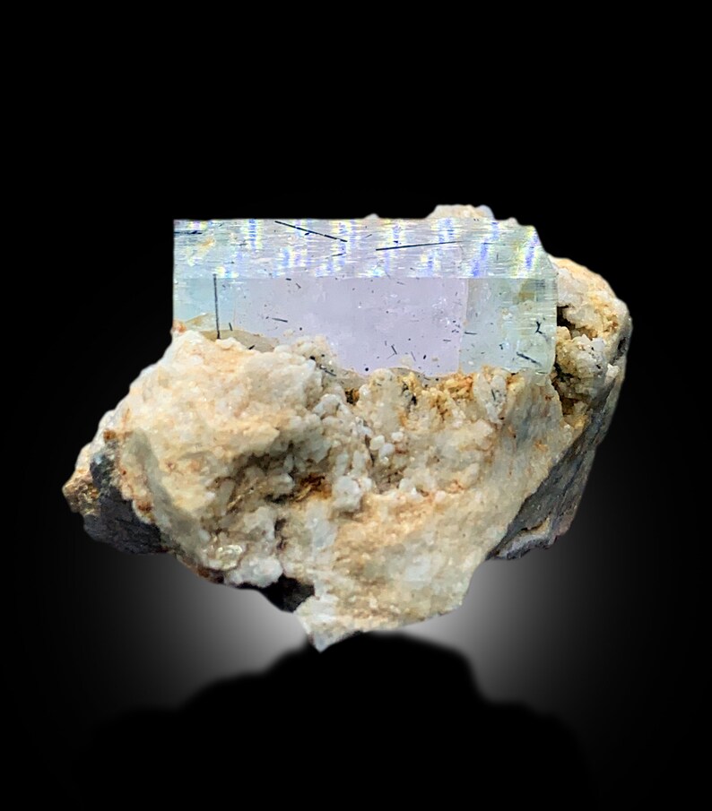 AquaMorganite crystal natural pink and blue color detail
Double terminated beryl crystal free of damage