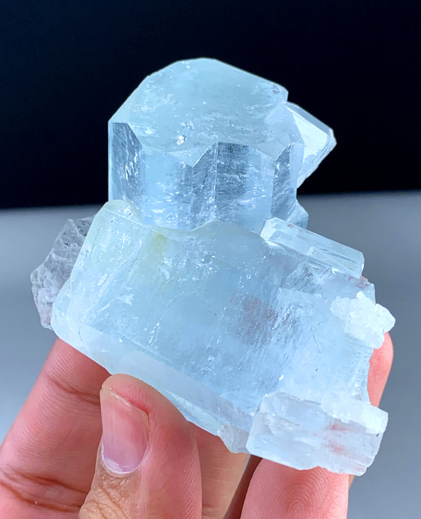 Collector grade aquamarine specimen from Nagar mine
Aquamarine crystal lighting and color detail