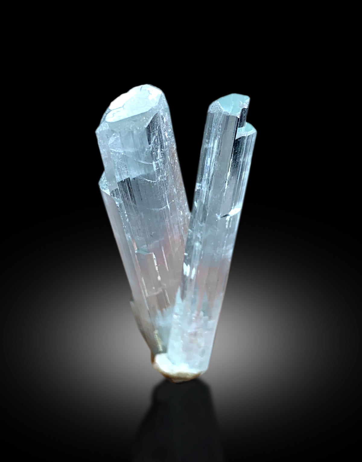 Aquamarine specimen, 52x19x12mm, full view
Natural untreated aquamarine crystal, side profile