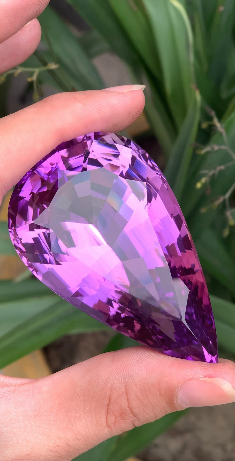 Deep Pink Kunzite Gemstone from Afghanistan – 477 Ct Museum Size Collector Gem – Investment Stone