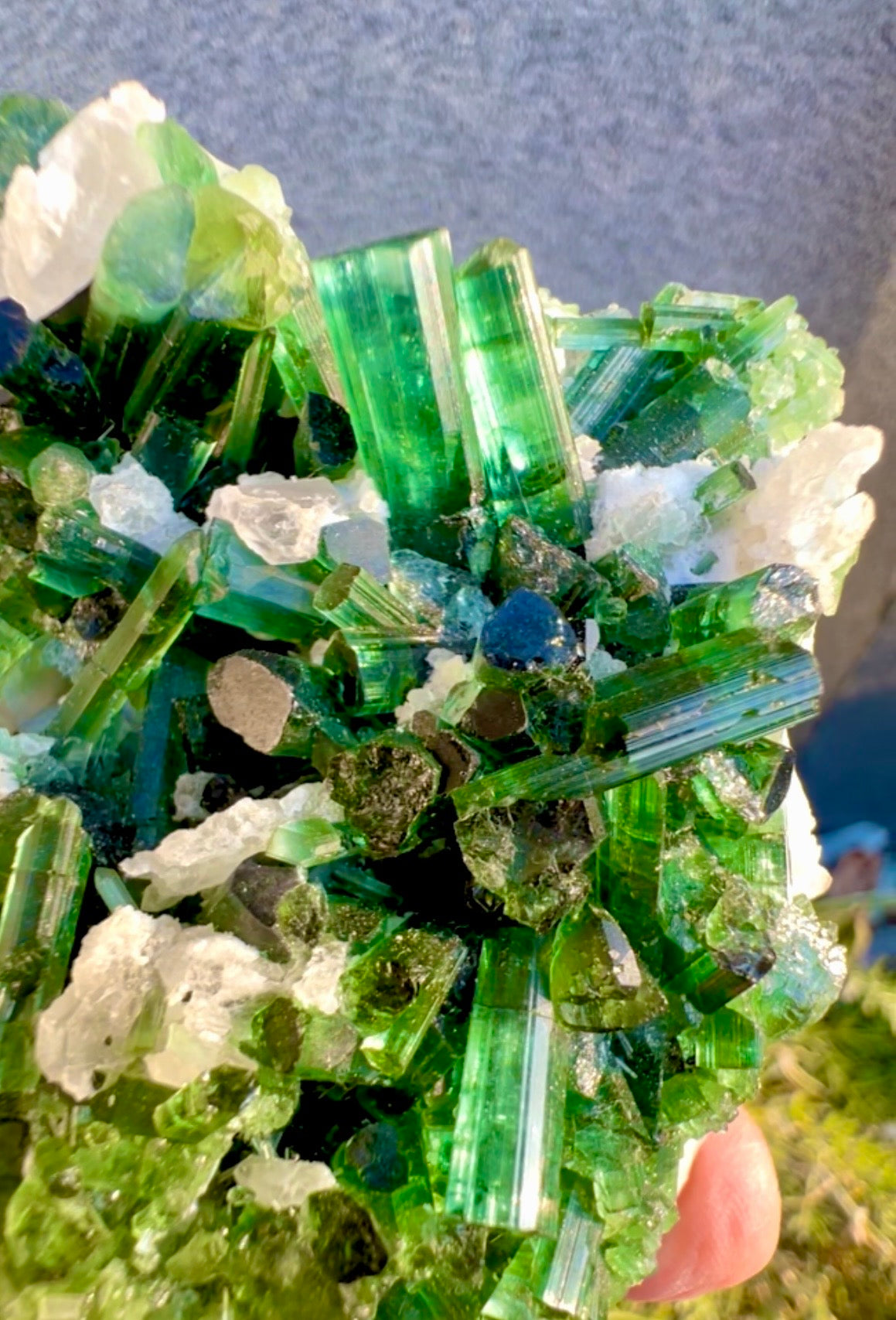 Green Tourmalines with Pink Kunzite from Afghanistan, 291 gram