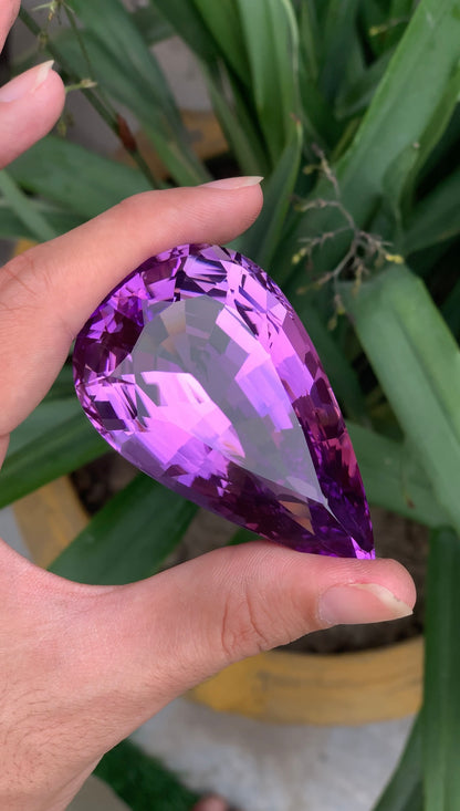 Deep Pink Kunzite Gemstone from Afghanistan – 477 Ct Museum Size Collector Gem – Investment Stone