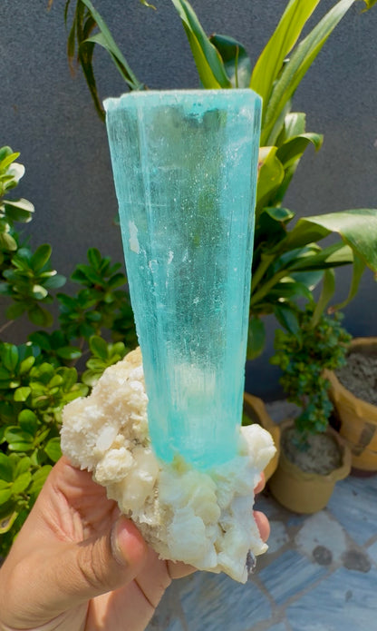 Aquamarine specimen from Pakistan, 570 gram