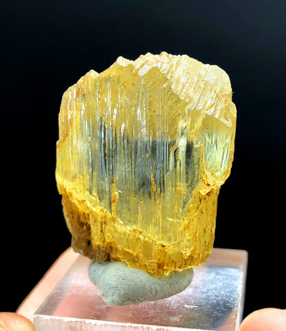 Triphane crystal lighting and clarity detail
Natural mountain shape crystal termination detail