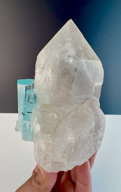 Aquamarine with Quartz from Pakistan, 688 gram