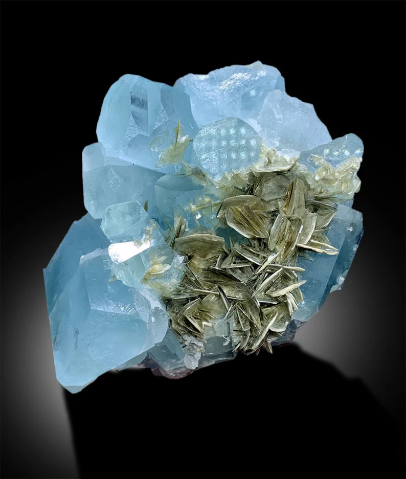 Blue aquamarine cluster close-up gem grade luster
Chumar Bakhoor aquamarine specimen collector piece
