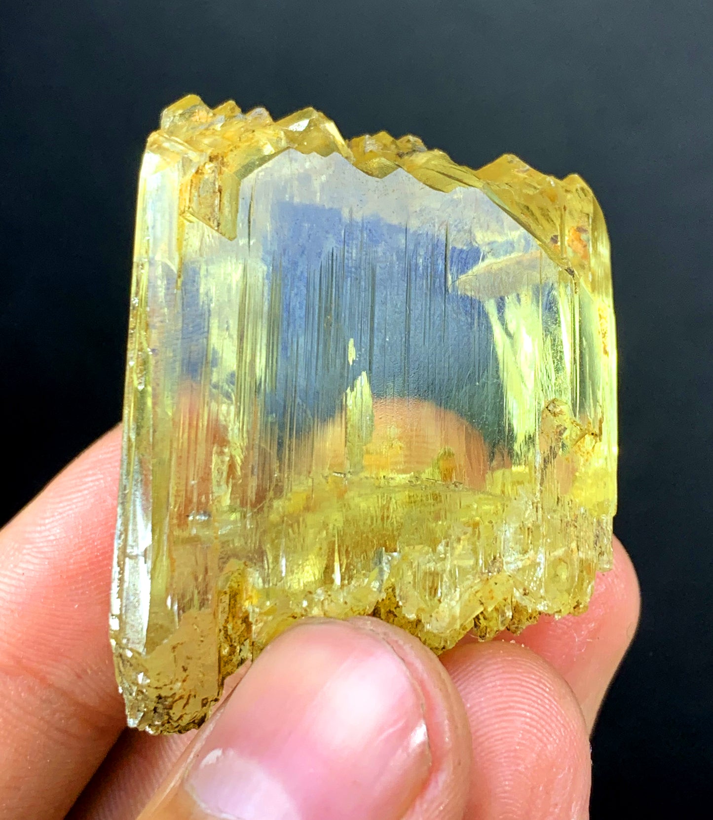 Substantial triphane crystal for display
Collector grade blocky triphane from Afghanistan
Triphane crystal lighting and transparency detail