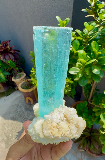 Aquamarine specimen from Pakistan, 570 gram