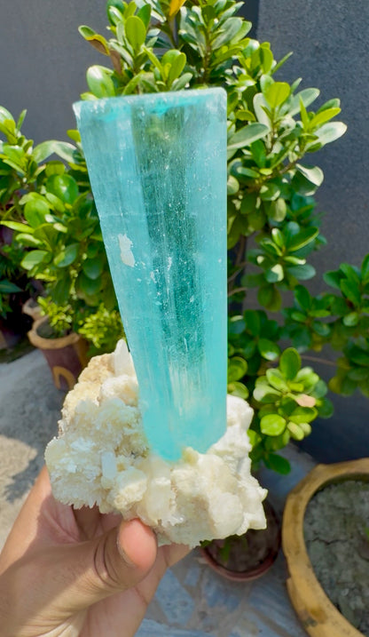 Aquamarine specimen from Pakistan, 570 gram
