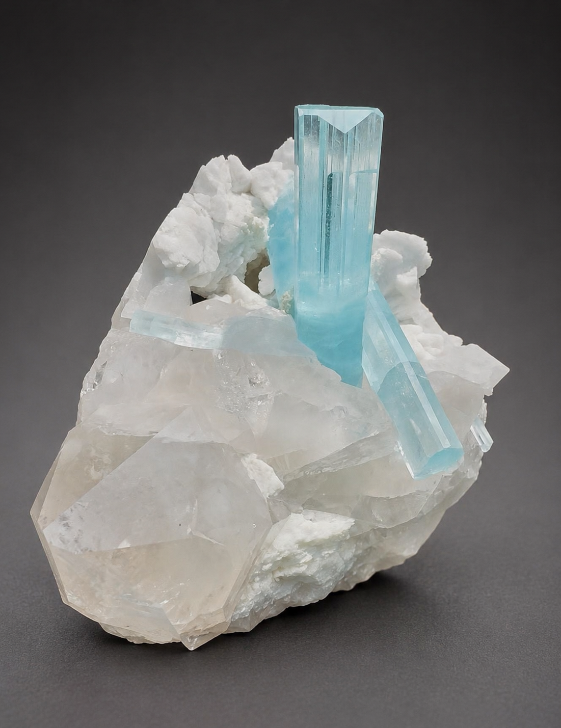 Museum Grade Aquamarine specimen with Quartz and Feldspar from Pakistan, 1696 gram