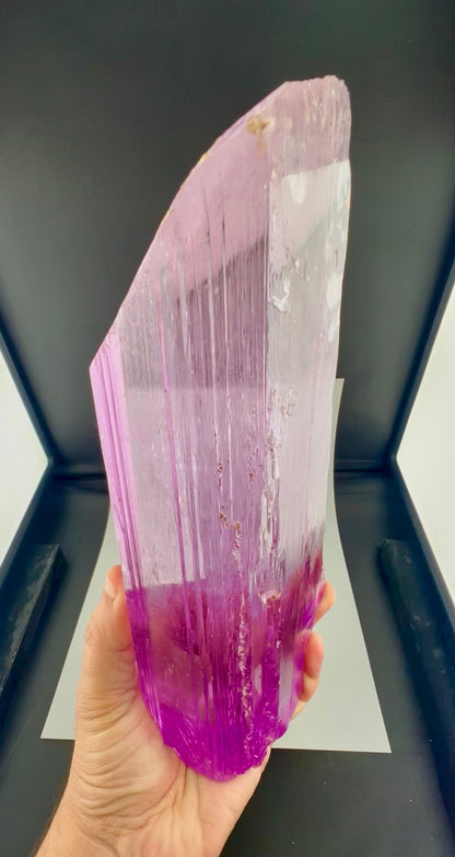 Facet Grade Kunzite Crystal , 2293 gram