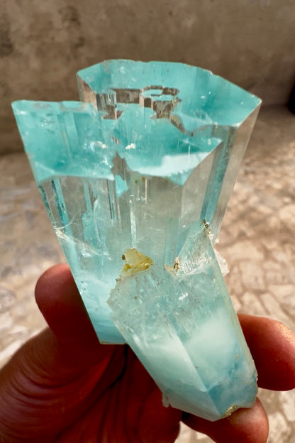 Aquamarine crystal from Pakistan, 166 gram
