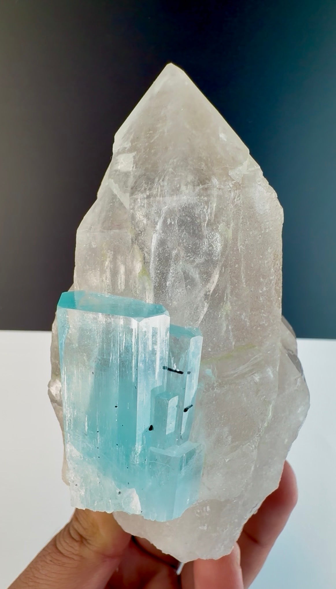 Aquamarine with Quartz from Pakistan, 688 gram