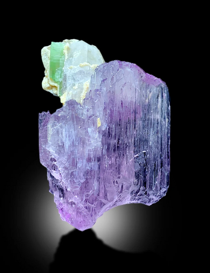 DT kunzite crystal both ends natural faces close-up
Mountain shape kunzite termination complex stepped faces