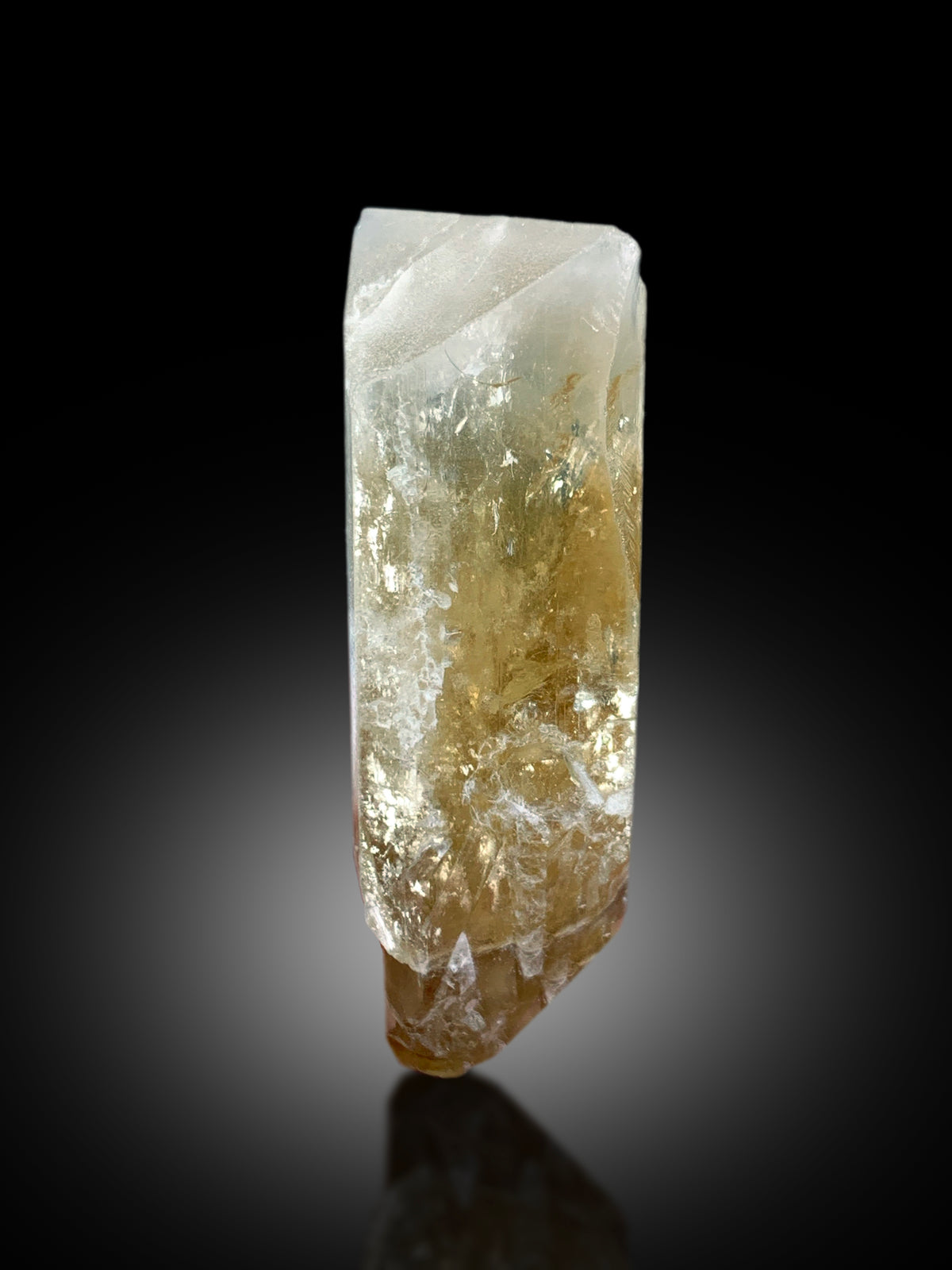 Danburite crystal from Paprok pegmatite, display angle
Natural danburite mineral, close detail