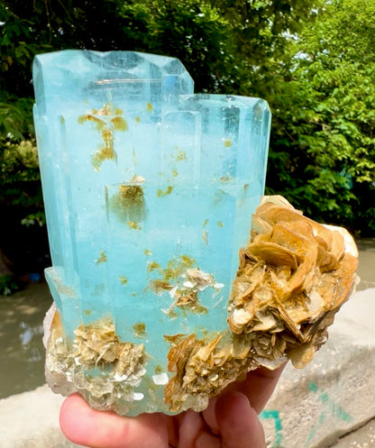 Aquamarine with Muscovite Mica from Pakistan, 543 gram