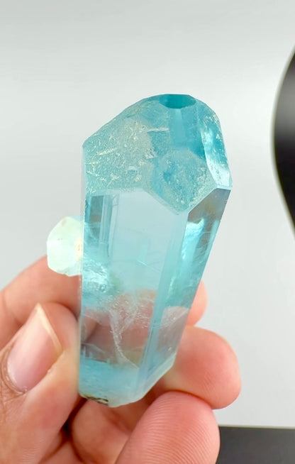 Aquamarine crystal from Pakistan , 32 gram