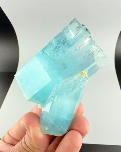 Aquamarine crystal from Pakistan, 166 gram