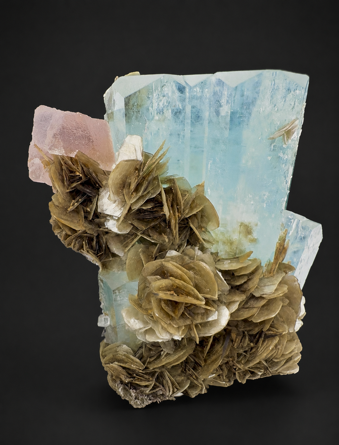 Aquamarine with Pink Fluorite and Mica Specimen from Pakistan, Collector Crystal, 301 gram