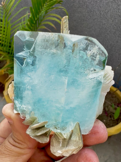 Aquamarine crystal with Mica from Pakistan, 114 gram