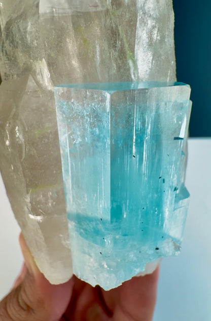 Aquamarine with Quartz from Pakistan, 688 gram