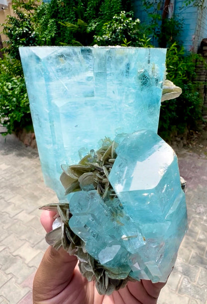 Aquamarine with Muscovite from Pakistan, 738 gram