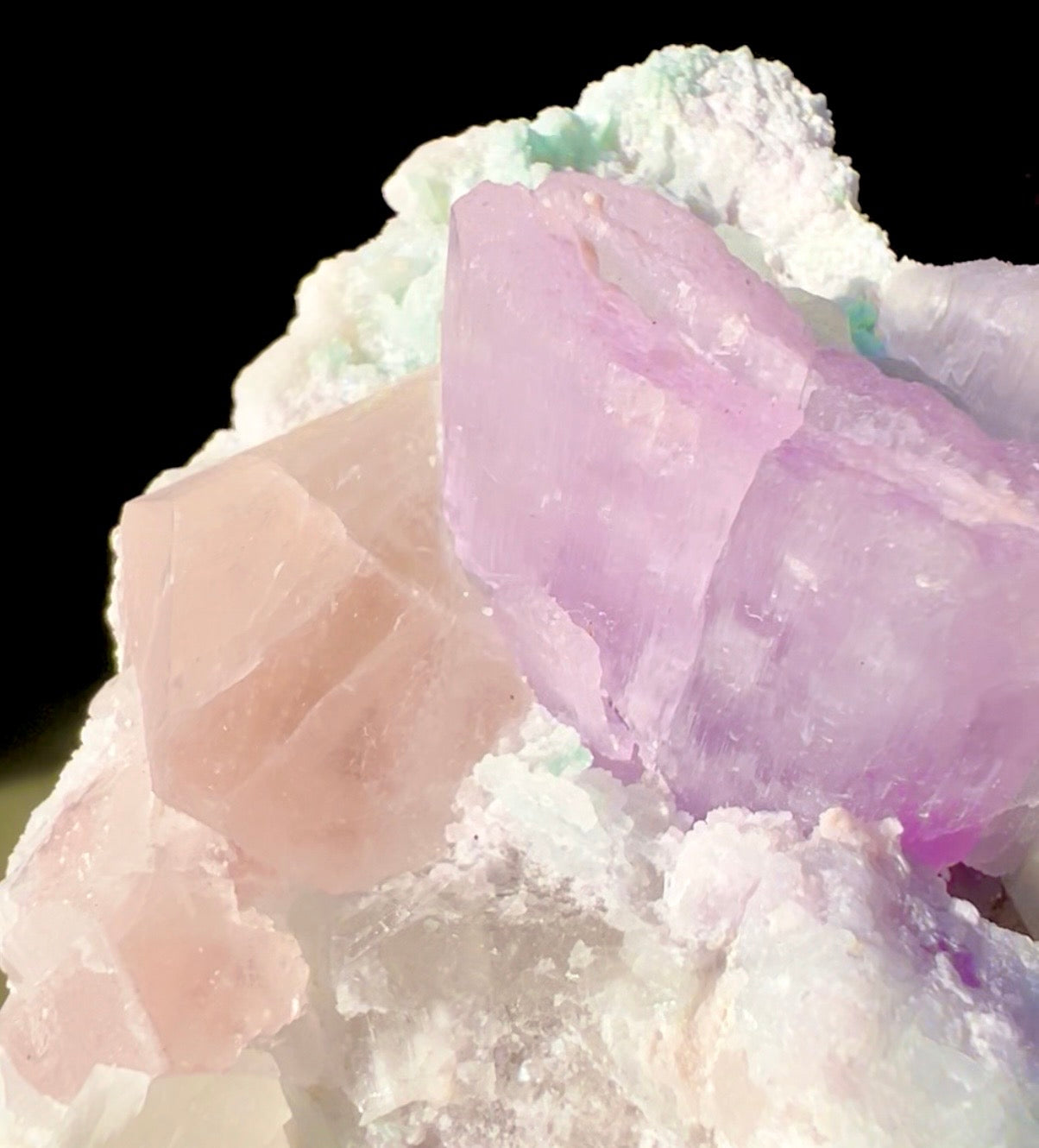 Kunzite with Morganite and Quartz on matrix, 620 gram