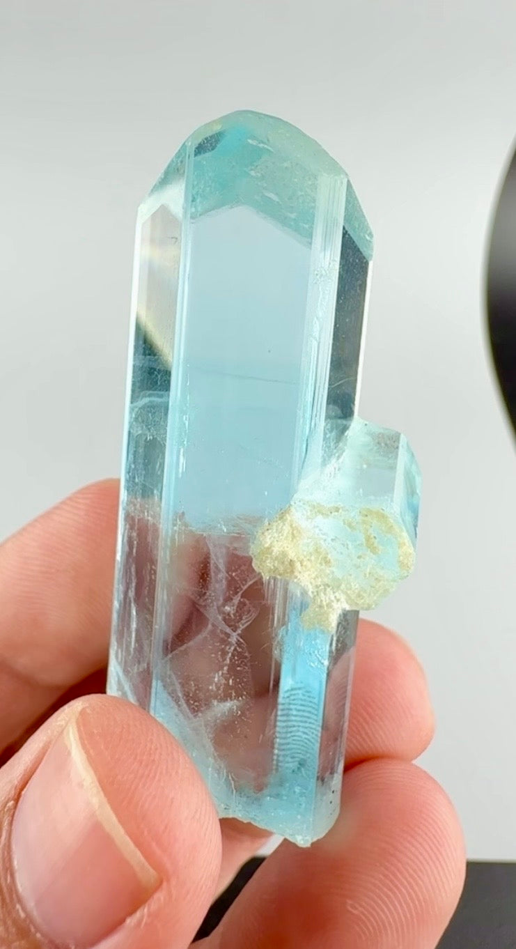 Aquamarine crystal from Pakistan , 32 gram
