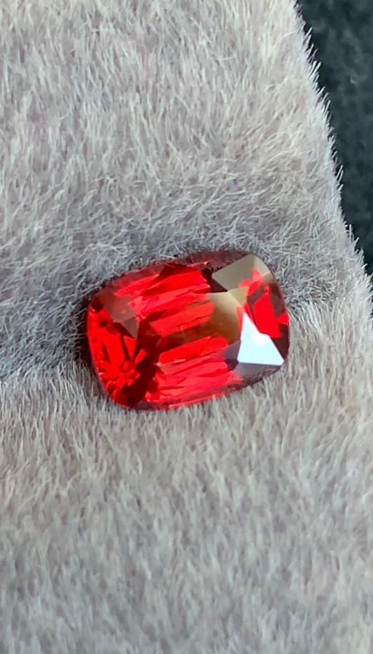 Vivid Red Spinel Gemstone, 1.55 carats From Burma