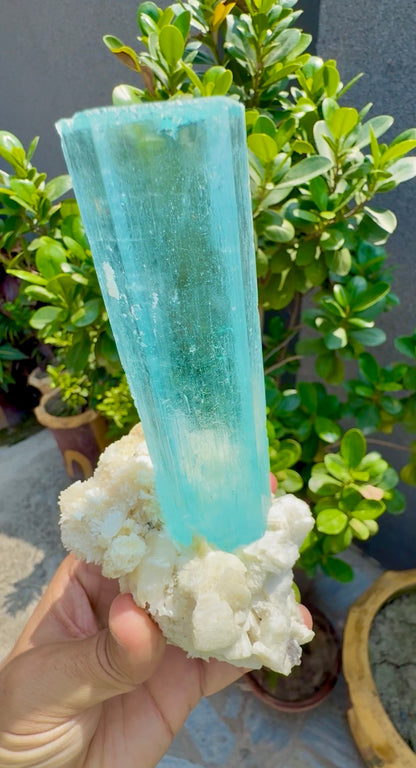 Aquamarine specimen from Pakistan, 570 gram