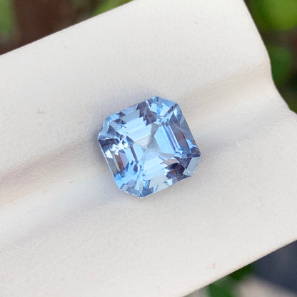Full profile of light blue aquamarine loose stone
Aquamarine gemstone facets showing IF clarity
Brazilian aquamarine gemstone under natural light
Natural untreated aquamarine gemstone