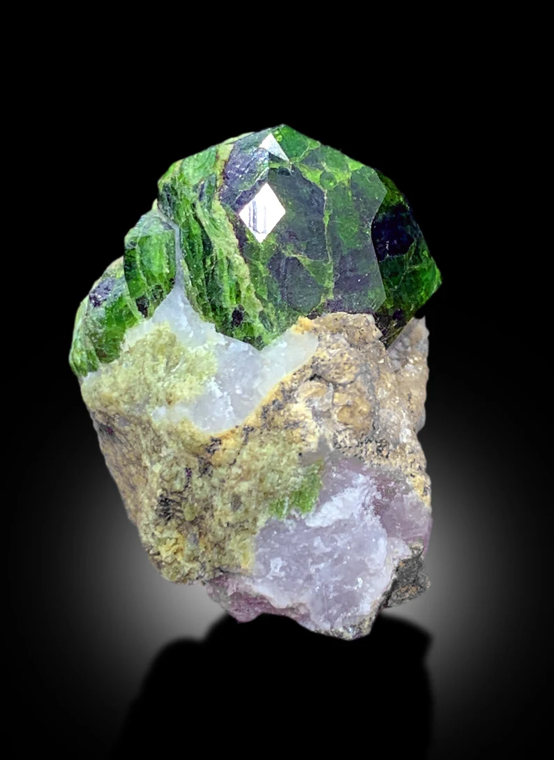 Garnet specimen dimensions 26 by 21 by 20 mm
Demantoid garnet crystal back angle view