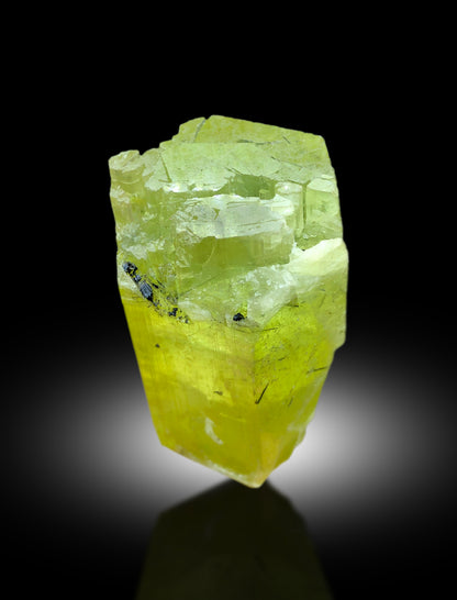 Heliodor crystal faces showing color and luster
Skardu Pakistan heliodor crystal detail view