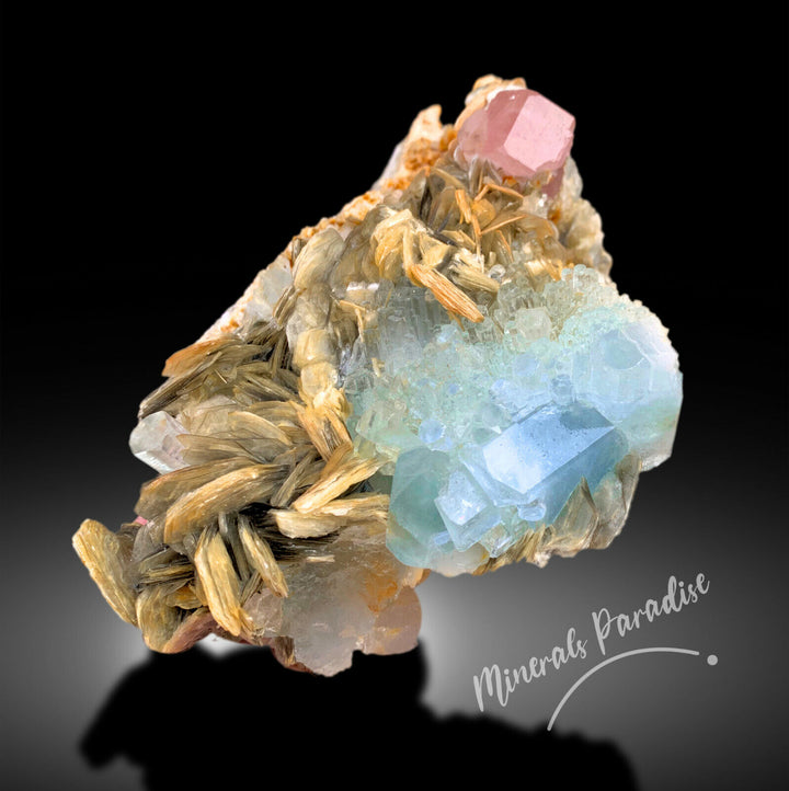 AQUAMARINE CRYSTALS CLUSTER WITH PINK APATITE AND MUSCOVITE MICA MINERAL SPECIMEN FROM CHUMAR BAKHOOR - 986 G