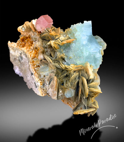 AQUAMARINE CRYSTALS CLUSTER WITH PINK APATITE AND MUSCOVITE MICA MINERAL SPECIMEN FROM CHUMAR BAKHOOR - 986 G