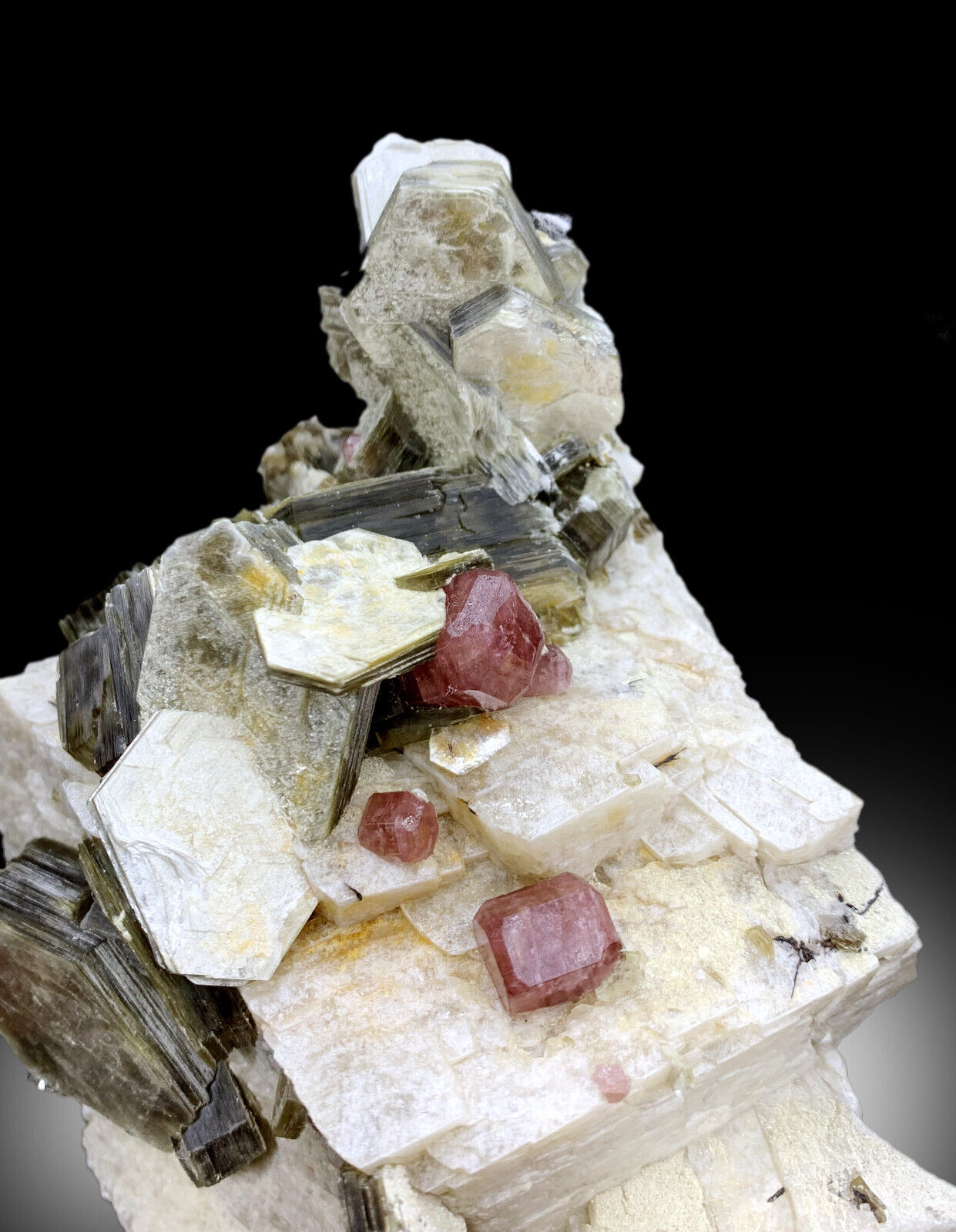 PINK APATITE CRYSTALS WITH STAR MICA AND FELDSPAR MINERAL SPECIMEN FROM SKARDU PAKISTAN - 1607 GRAM