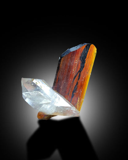 NATURAL RED COLOR BROOKITE WITH QUARTZ, RARE BROOKITE, BROOKITE CRYSTAL, BROOKITE STONE, RAW MINERAL, BROOKITE SPECIMEN - 9.35 CT