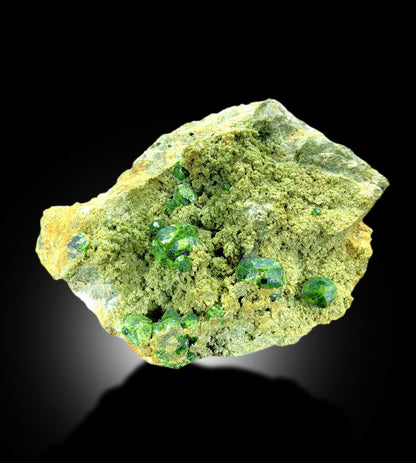 LUSH GREEN DEMANTOID GARNET, GARNET CRYSTALS, GARNET ON MATRIX, GARNET STONE, RAW GARNET, DEMANTOID GARNET SPECIMEN - 626 GRAM