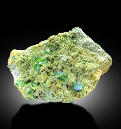 LUSH GREEN DEMANTOID GARNET, GARNET CRYSTALS, GARNET ON MATRIX, GARNET STONE, RAW GARNET, DEMANTOID GARNET SPECIMEN - 626 GRAM