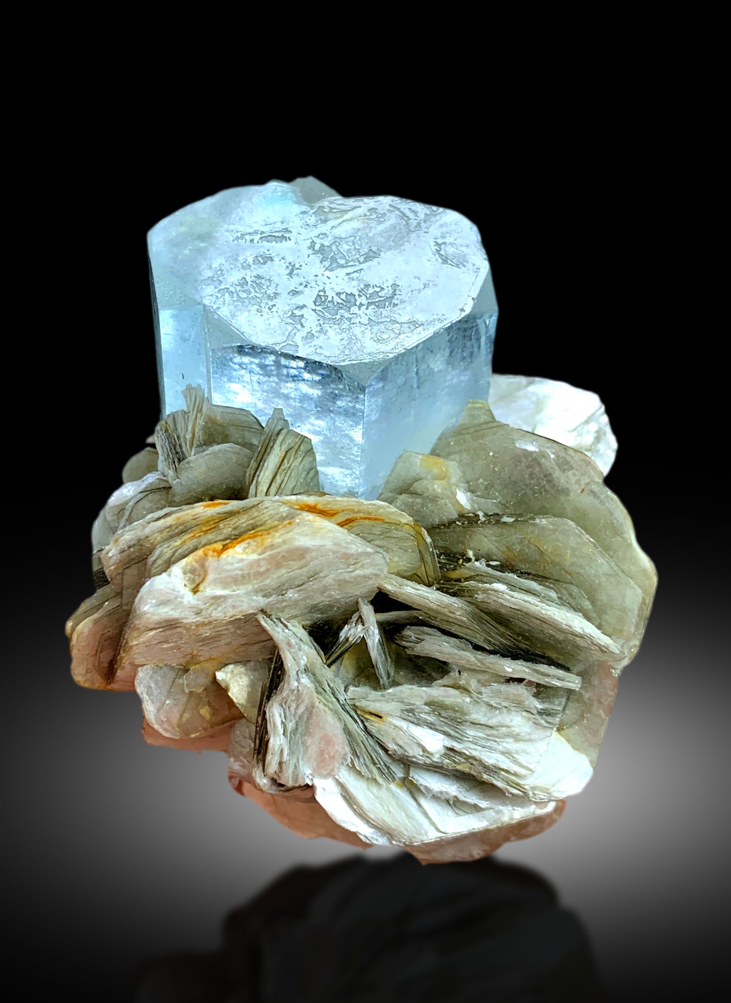 Sky Blue Color Transparent Aquamarine Crystal with Muscovite Mica, Raw Mineral, Aquamarine Specimen, Fine Mineral  - 95 gram