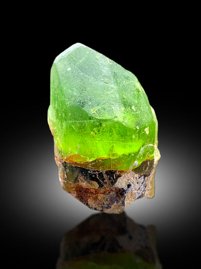 Natural Terminated Lush Green Olivine Peridot Crystal, Peridot Specimen, Raw Mineral, Peridot from Supat valley Pakistan - 18 gram